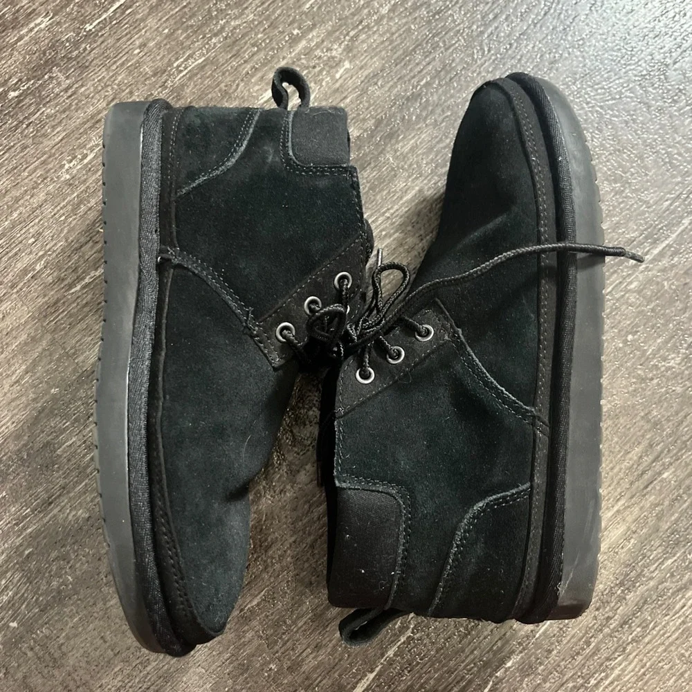 Koolaburra by Ugg Kids Black Suede Fur Lined‎ Lace Up Boots Size 4